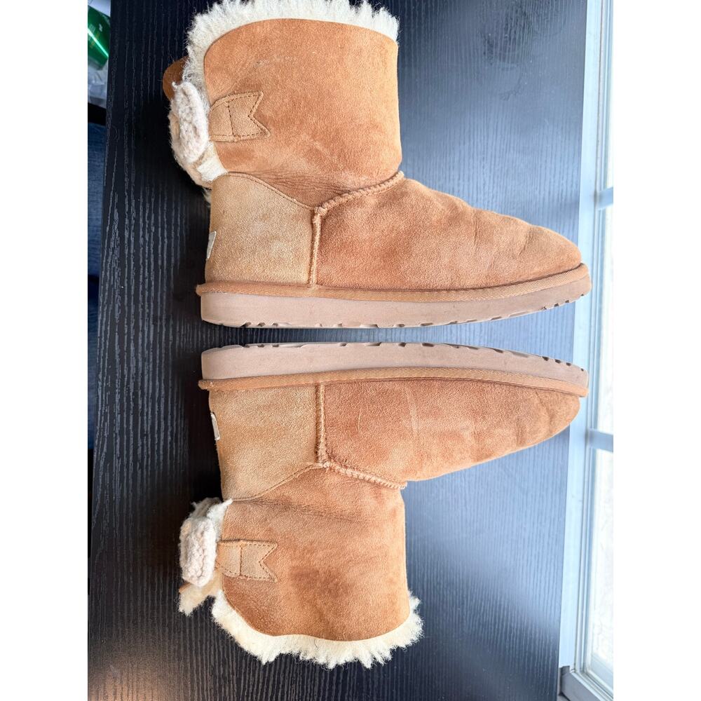 UGG Australia Bailey Button Chestnut Sheepskin Boots Women’s Size 9 - Picture 14 of 14